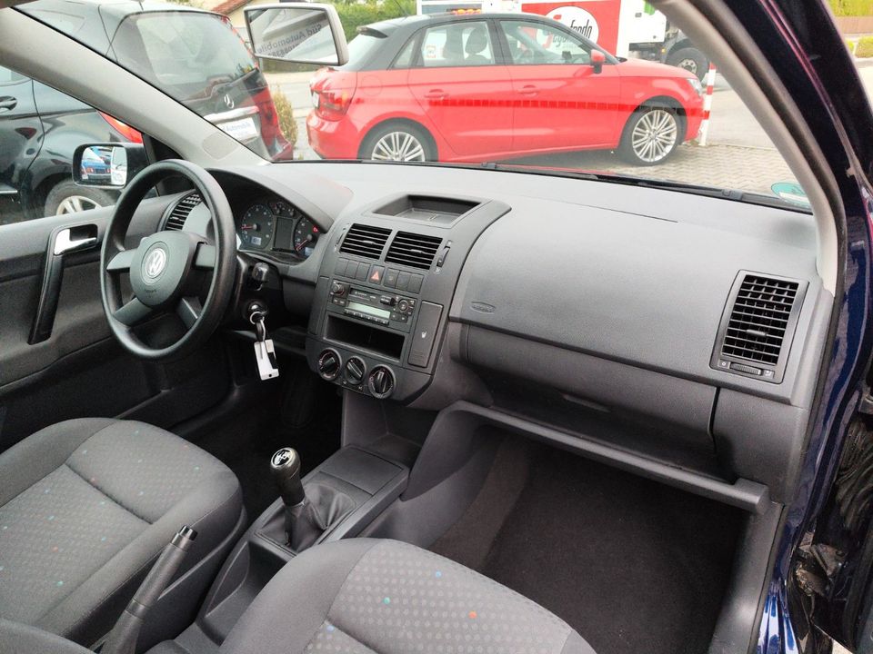 Volkswagen Polo IV Basis KLIMA*1.HAND*NUR 98`KM in Markt Schwaben