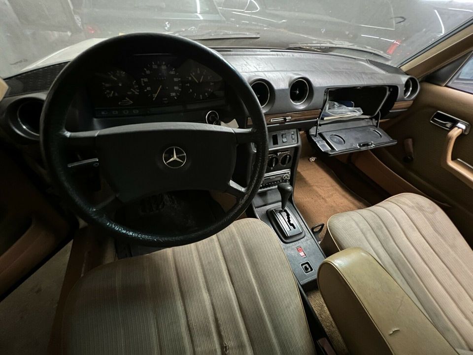 Mercedes W123 Armaturenbrett Kombiinstrumente Tacho Schlachten in Bottrop