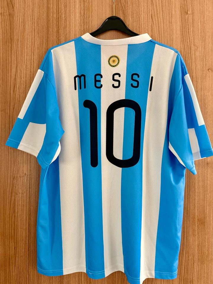 Herren-Trikot Messi Größe M (kein Originaltrikot) in Mühldorf a.Inn