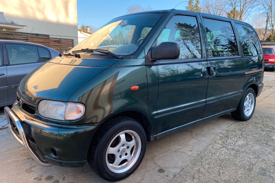 Nissan Serena 2.0 SE Klima Standheizung 7Sitzer in Berlin