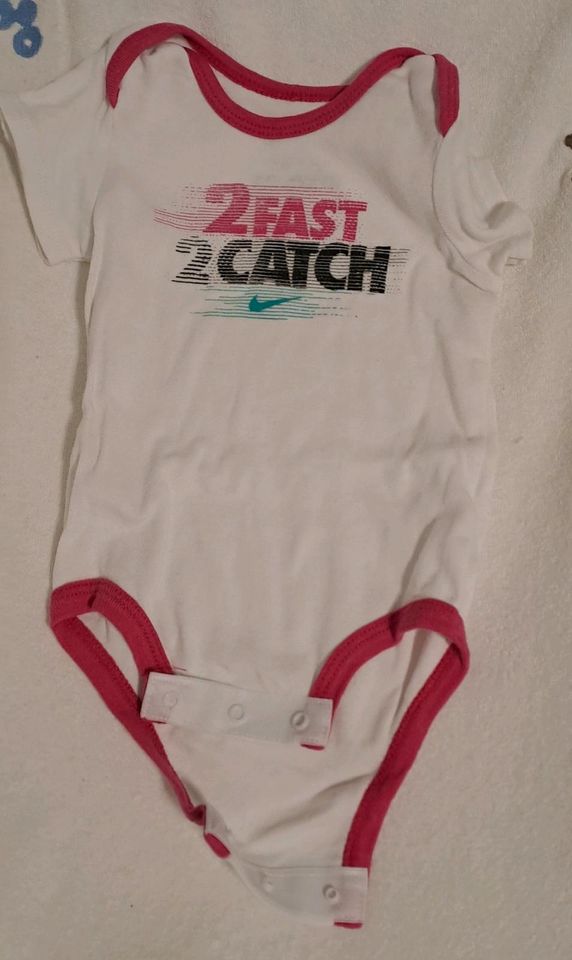 Baby Body kurzarm Nike Mädchen in Eschweiler