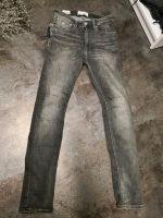 Original Calvin Klein Jeans Grau Gr. W29L 32 Hessen - Mittenaar Vorschau