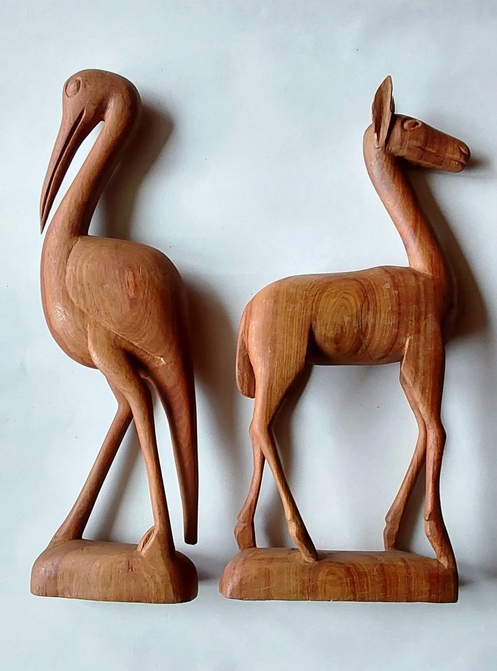 Afrikanische Holzschnitzfiguren in Hameln