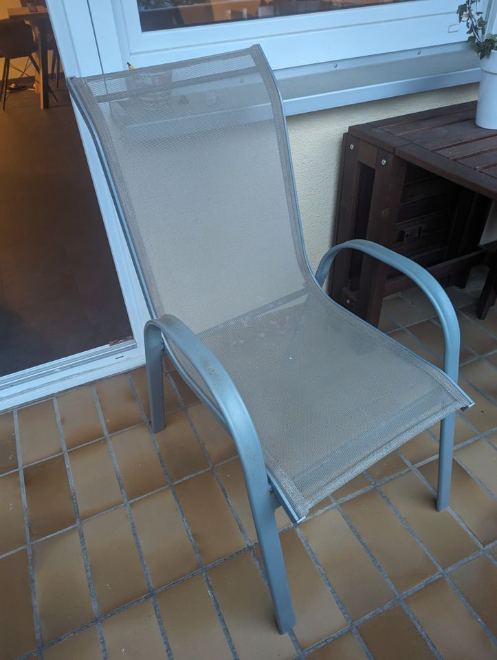 Balkonstühle/Stapelsessel in Gutach