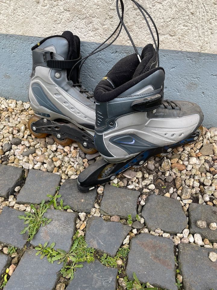 Nike Rollerskates Dorfin Rollerblade in Castrop-Rauxel