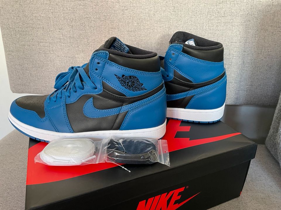 Nike Air Jordan 1 Retro High OG Dark Marina Blue - Neu & OVP in Vaterstetten