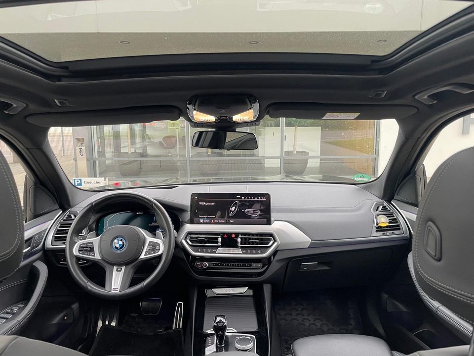 BMW X3 xDrive30e M SPORT,FACELIFT,PANO, AHK, LED,GARANTIE in Esslingen