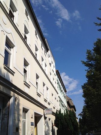 Wohnen in gemütlicher 3-Raum Dachgeschoss-Wohnung mit Einbauküche. in Magdeburg