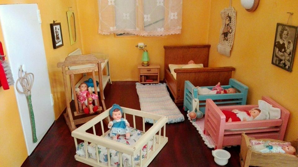 Puppenstube Küche + Kinderzimmer Kühlschrank Herd Laufgitter DDR in Sömmerda