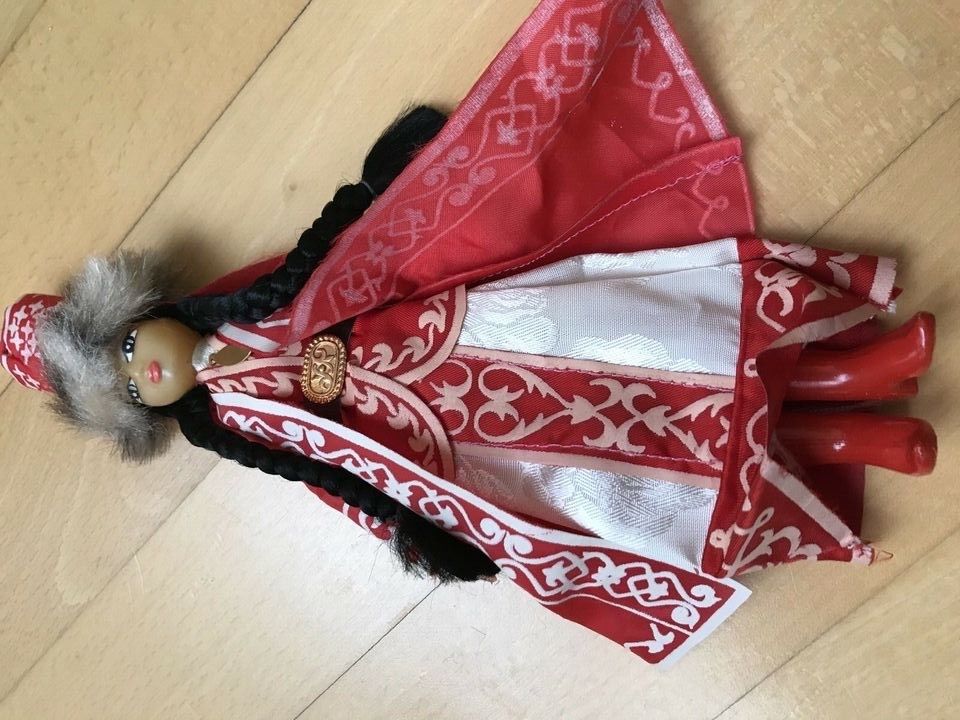 Puppe aus Kasachstan, kasachische Trachtenpuppe, Souvenir, Unikat in Hamburg