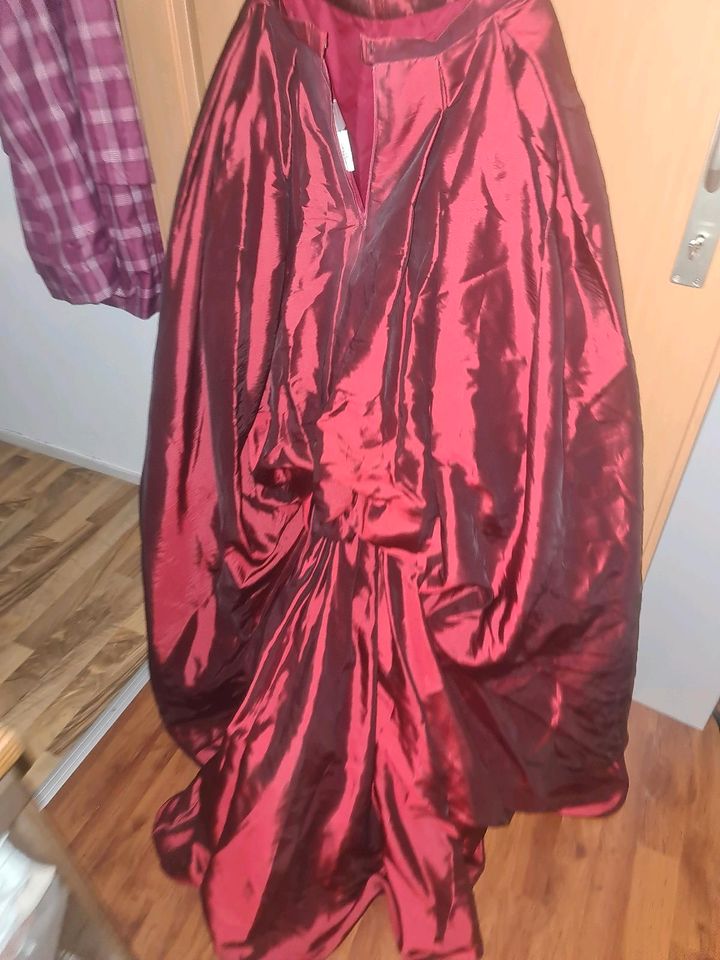 Brautkleid gr. 42/44 in Eberswalde