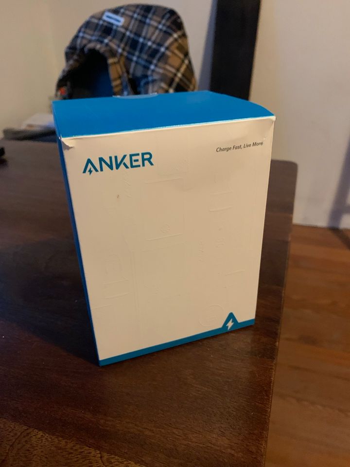 Anker Ladeset mit PowerWave 10 Pad and Stand in Leipzig