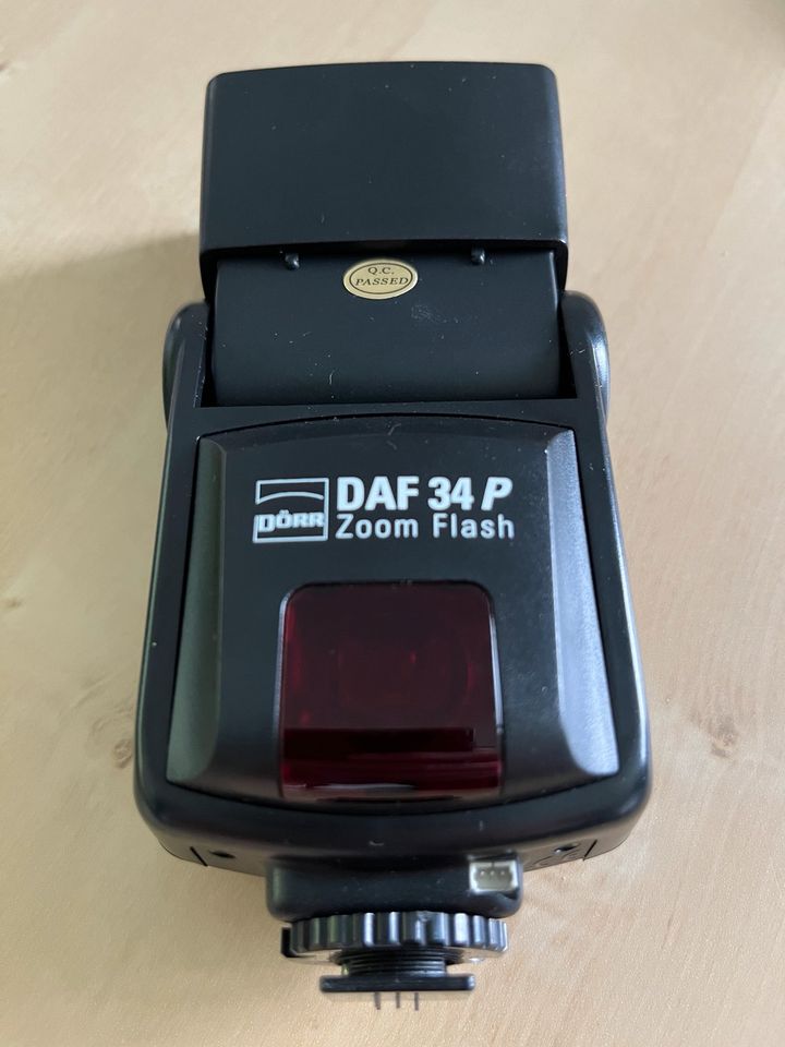 DAF 34P Zoom Flash für Nikon in Neuss