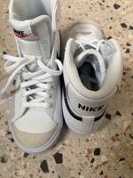 Neu** Nike Blazer weiß /schwarz in Gr. 39 Bayern - Penzberg Vorschau