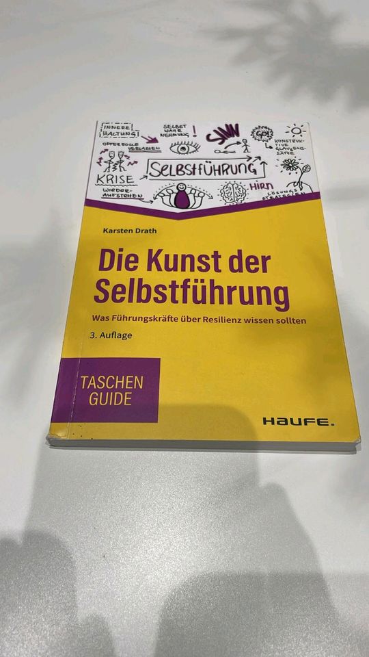 Taschenbücher Buchhaltung Englisch Achtsamkeit Impro Loslassen in Leipzig