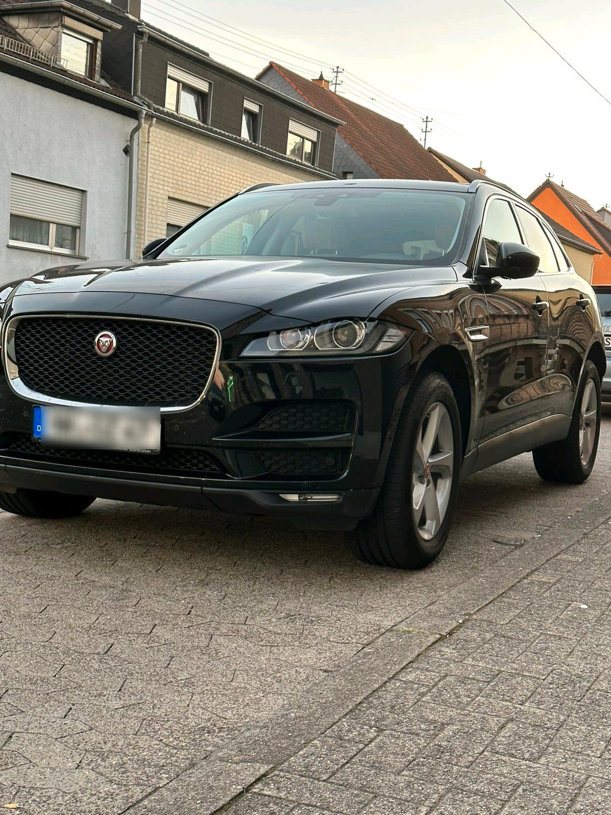 Abbildung des Autos jaguar F PACE 2.5 Diesel