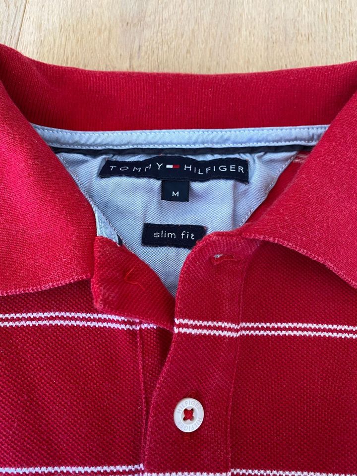 Tommy Hilfiger Poloshirt Größe M neuwertig in Neuss