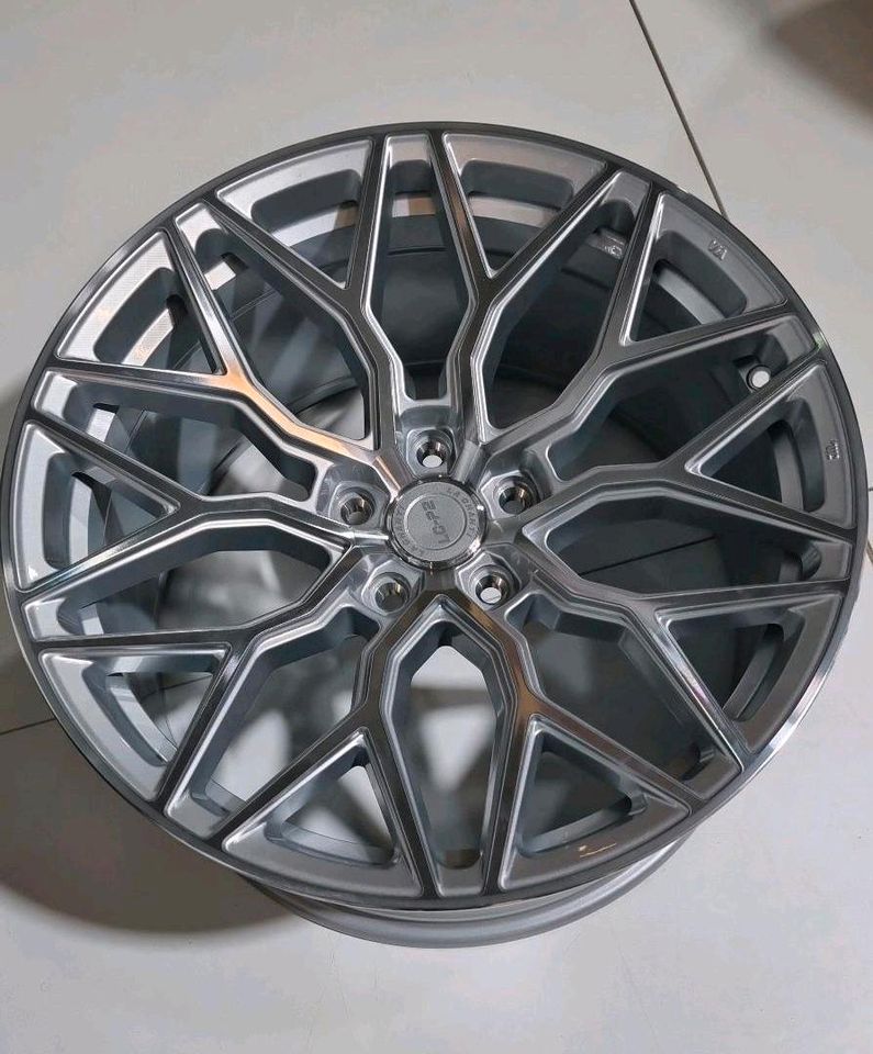 20 Zoll Concave Felgen CLS W218 W219 C257 CL W216 S-Klase W222 in Uhingen