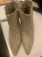 Sommer Stiefelette  animal  von Tamaris  Gr.41 Thüringen - Arnstadt Vorschau