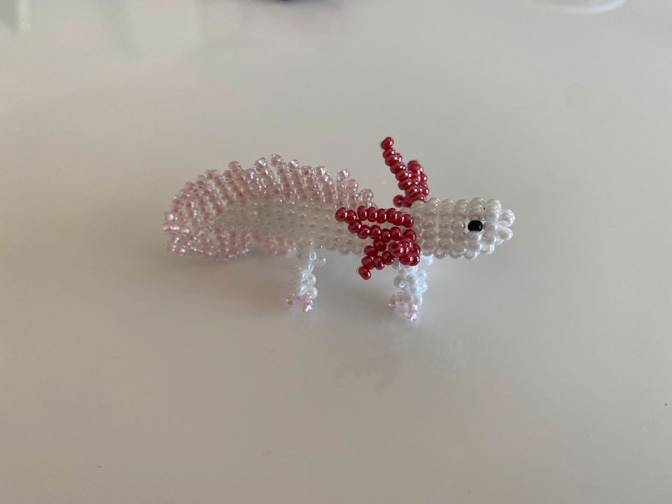 Handmade Axolotl aus Perlen in Walldürn