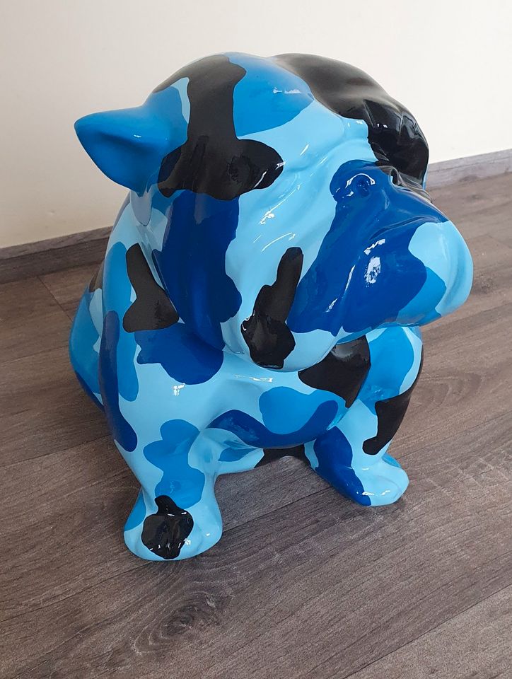 Hund Bulldog Deko Figur NEU in Prisannewitz