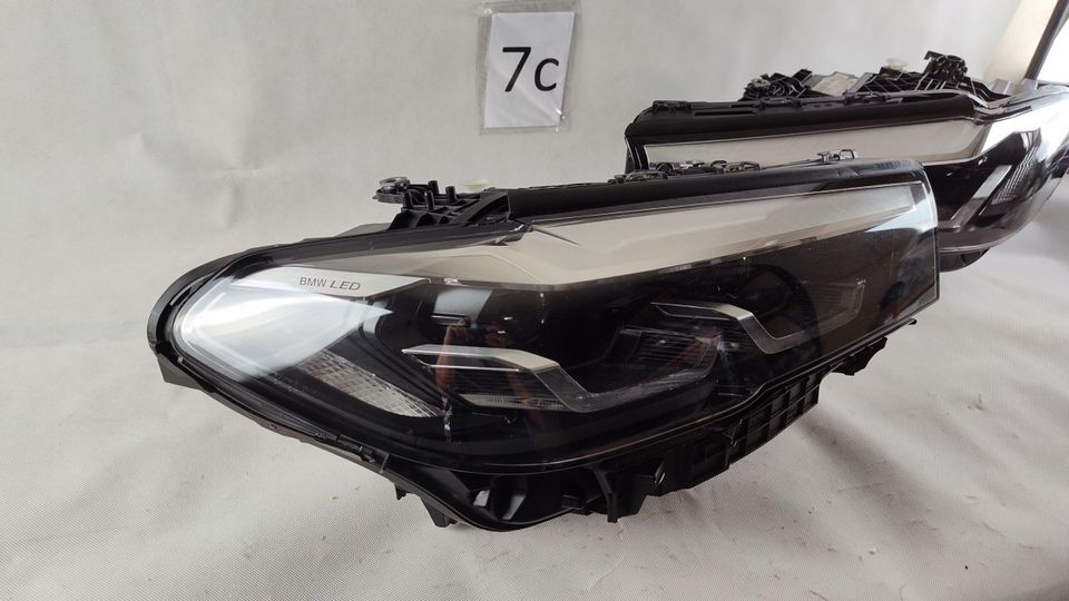 SCHEINWERFER BMW G30 G31 LIFT LCI FULL LED LINKS RECHTS in Neu-Isenburg