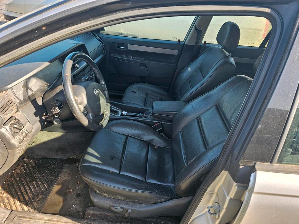 Opel Omega B Diesel  2,5 DTI  kein TÜV Leder voll fahrbereit in Wallsbüll