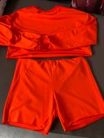 Pullover kurz und Shorts orange SheIn Niedersachsen - Schortens Vorschau