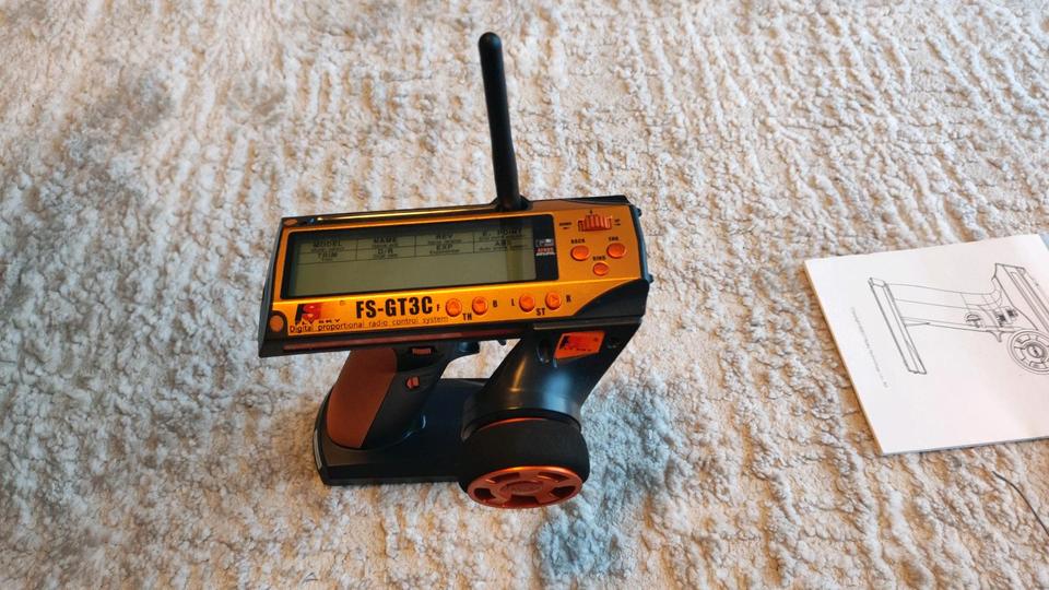 Flysky FS-GT3C 2.4 GHz 3CH Fernbedienung LCD für RC Auto Boot in Müllheim