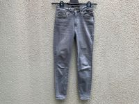 Mavi Jeans Serenay Super High Roise Skinny grau Größe 24/27 Nürnberg (Mittelfr) - Oststadt Vorschau