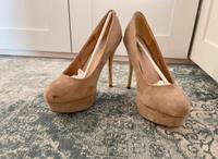 Blink Pumps beige Gold 39 NEU Hamburg-Nord - Hamburg Winterhude Vorschau