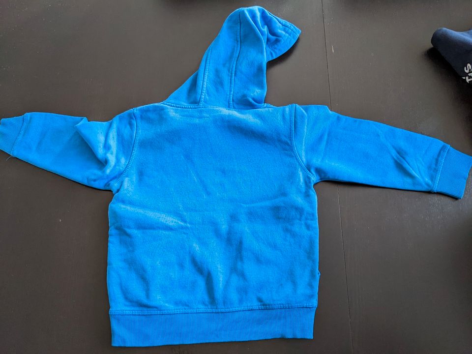 Kaputzen-Pullover Hoodie in blau mit Taschen, Jungen, Gr. 110 in Ebersbach bei Großenhain