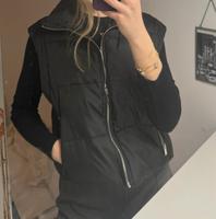 schwarze Weste ZARA| Steppweste Gr. XS| Übergangsjacke Nordrhein-Westfalen - Neuenkirchen Vorschau