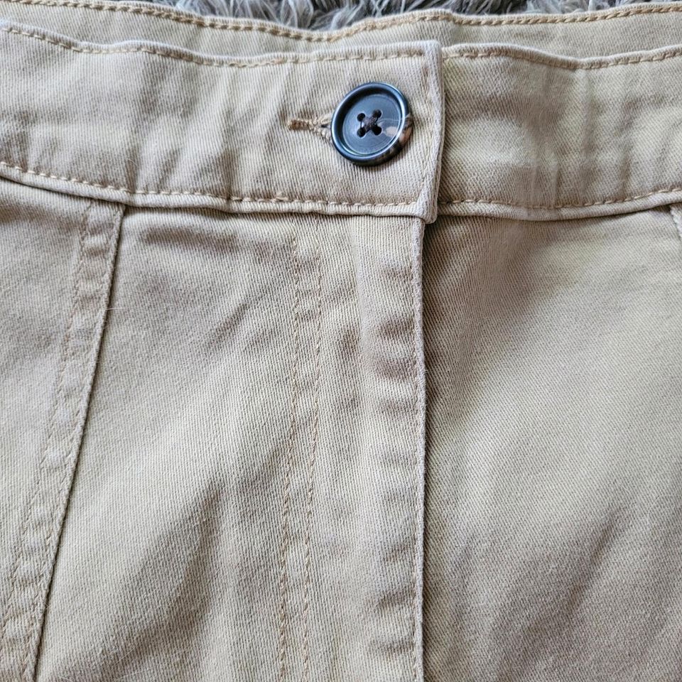 Primark Shorts kurze Hose beige Gr.44 neuwertig in Herne