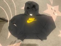 Nike kurzer Pulli in Gr. 128-137! Nordrhein-Westfalen - Steinhagen Vorschau