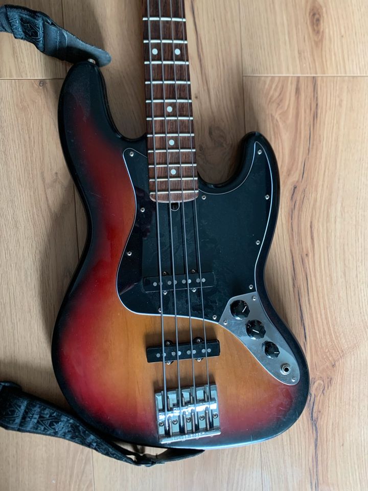 Fender Jazz Bass Highway One Made in America in Nonnweiler