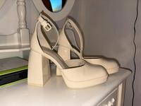 Damen Absatzschuhe, Bershka 36 Saarbrücken-Halberg - Eschringen Vorschau