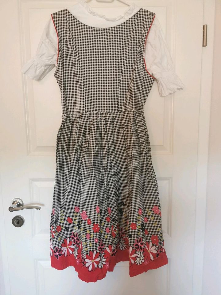 Dirndl, Gr. 42 in Friesoythe