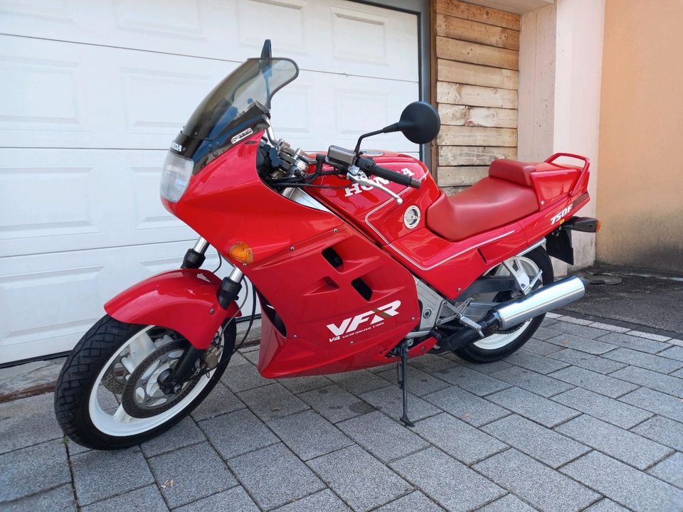 Honda VFR 750 in Neuenburg am Rhein