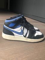 Nike Air Jordan blau 38,5 Kr. München - Grünwald Vorschau