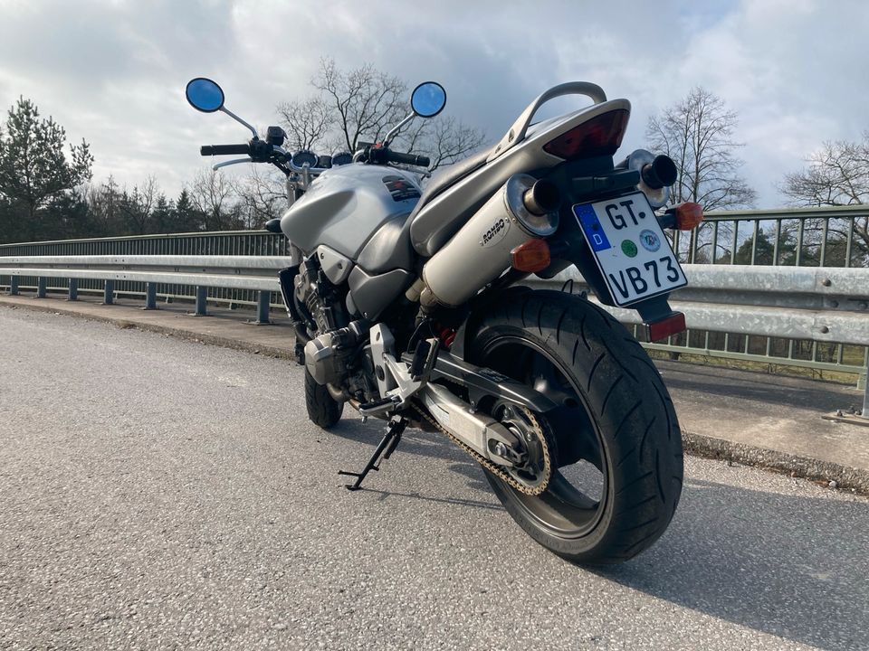 Honda Hornet 900 SC 48 Kettensatz+Reifen neu in Bielefeld