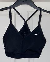 Nike Sport top Größe M Schleswig-Holstein - Ammersbek Vorschau