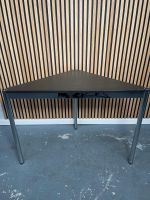 2x USM Haller Schreibtisch Tisch Dreieck Bürotisch Designer Hamburg-Mitte - Hamburg Rothenburgsort Vorschau
