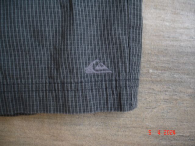 wie neu Quicksilver Herren Shorts kurze Hose grau Gr. 28 S 44 in Haltern am See