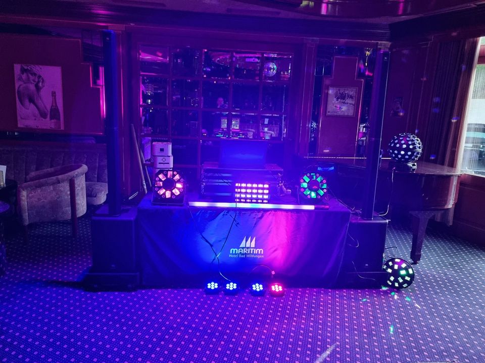 DJ für Hochzeiten, DJ für Geburtstag und Firmenfeier Mobiler DJ, in Willingen (Upland)