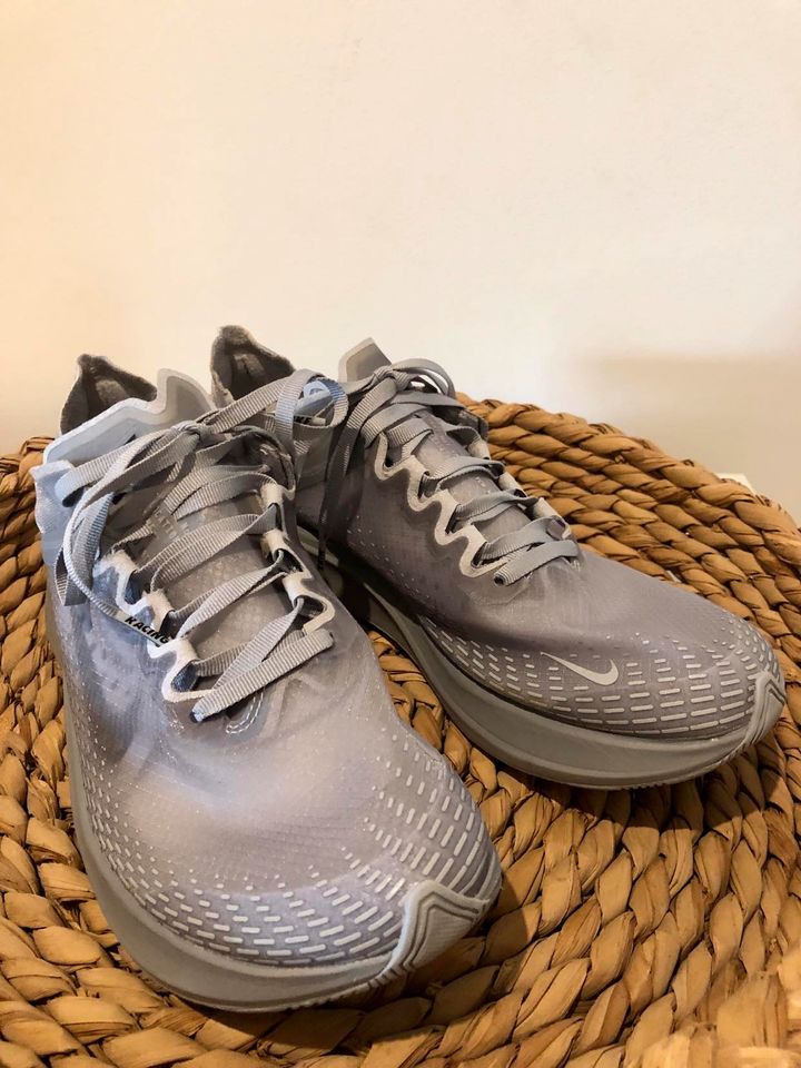 Nike Zoom Fly SP Fast Grey in Braunschweig