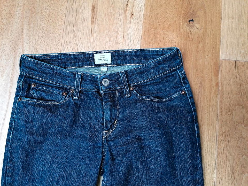 Levi's, San Francisco, Größe 27, top Zustand in Teningen