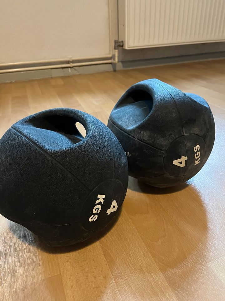 POWRX Medizinball Griff | 4 kg Gewichtsball Wohnungsauflösung in Berlin