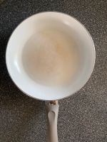 Biete 2 Keramik Bratpfannen zum Verkauf an Niedersachsen - Langenhagen Vorschau