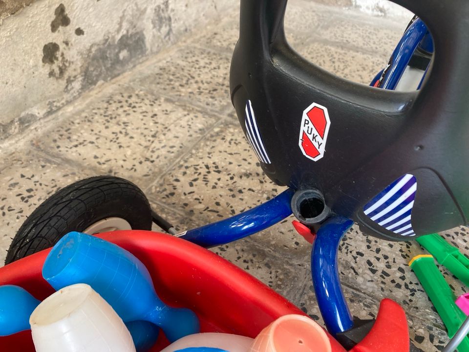 Konvolut Kinderspielzeug Spielküche Dreirad Keyboard Indianerzelt in Pirna